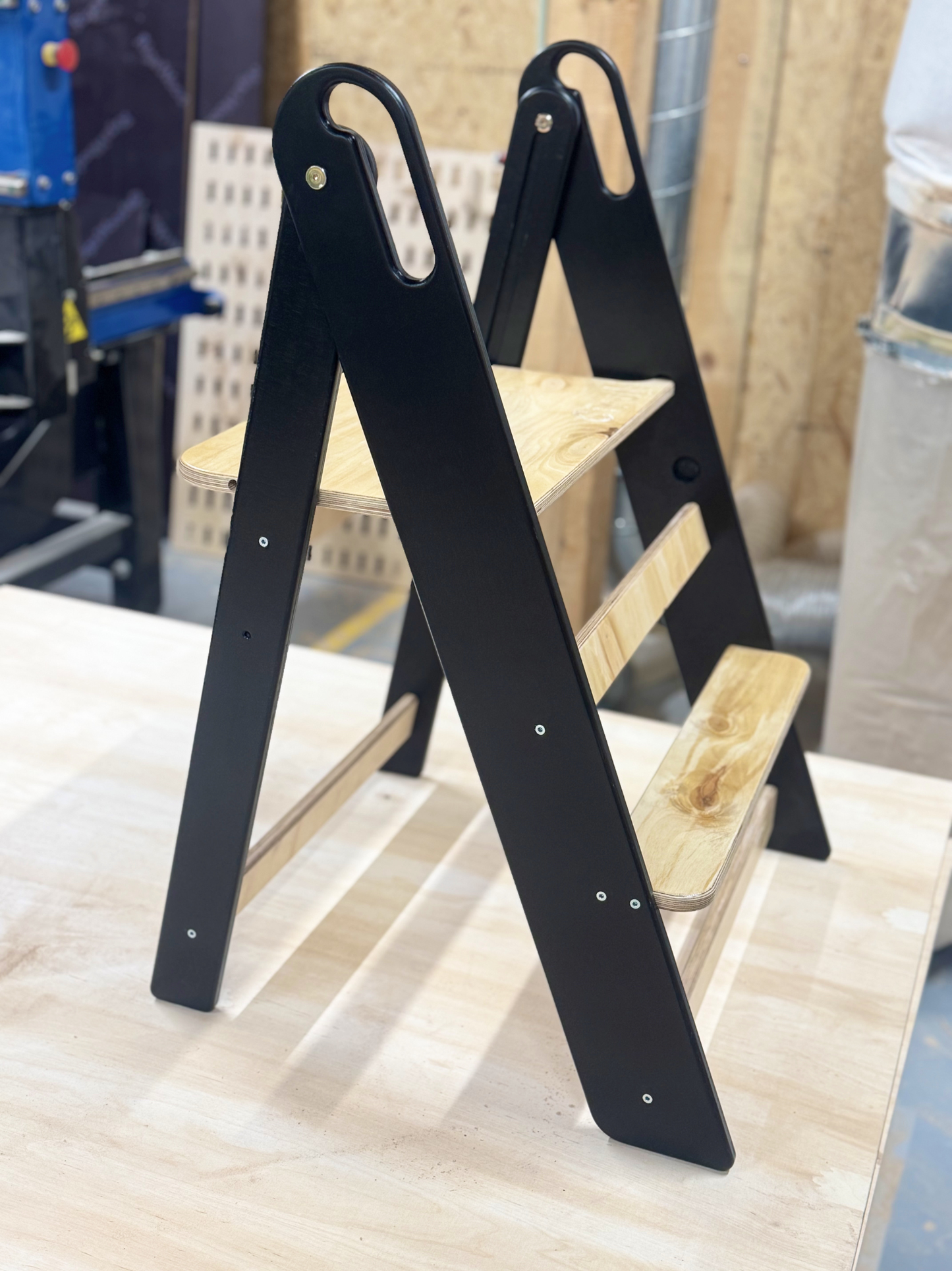 Seravellea™Wooden Step Stool