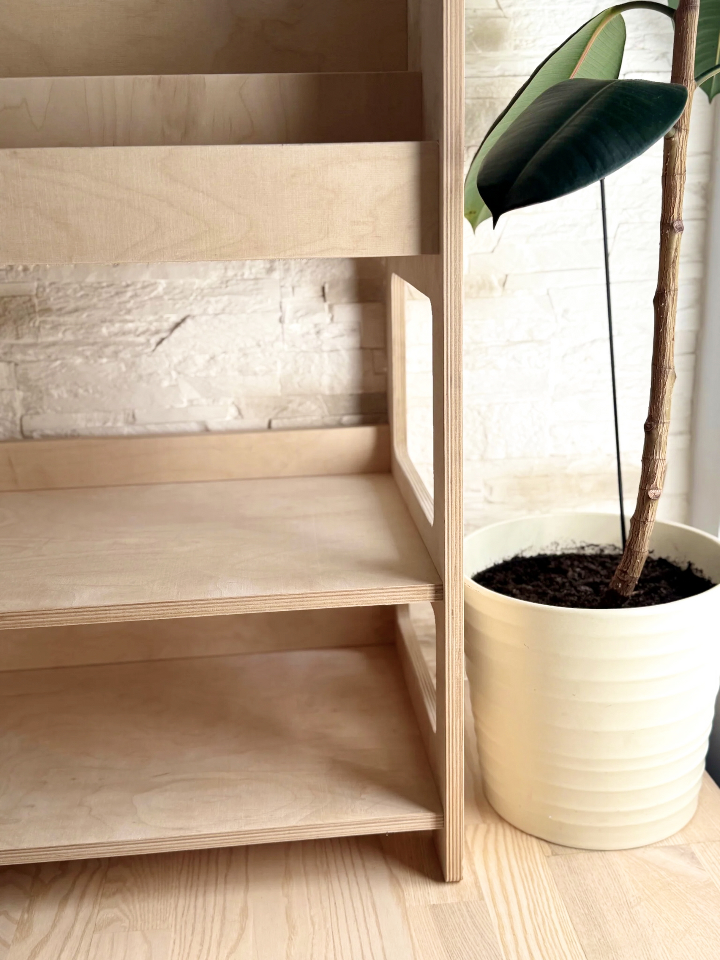 Seravellea™Montessori Wooden Bookshelf with Storage Shelf