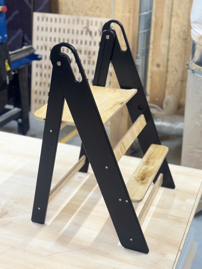 Seravellea™Wooden Step Stool