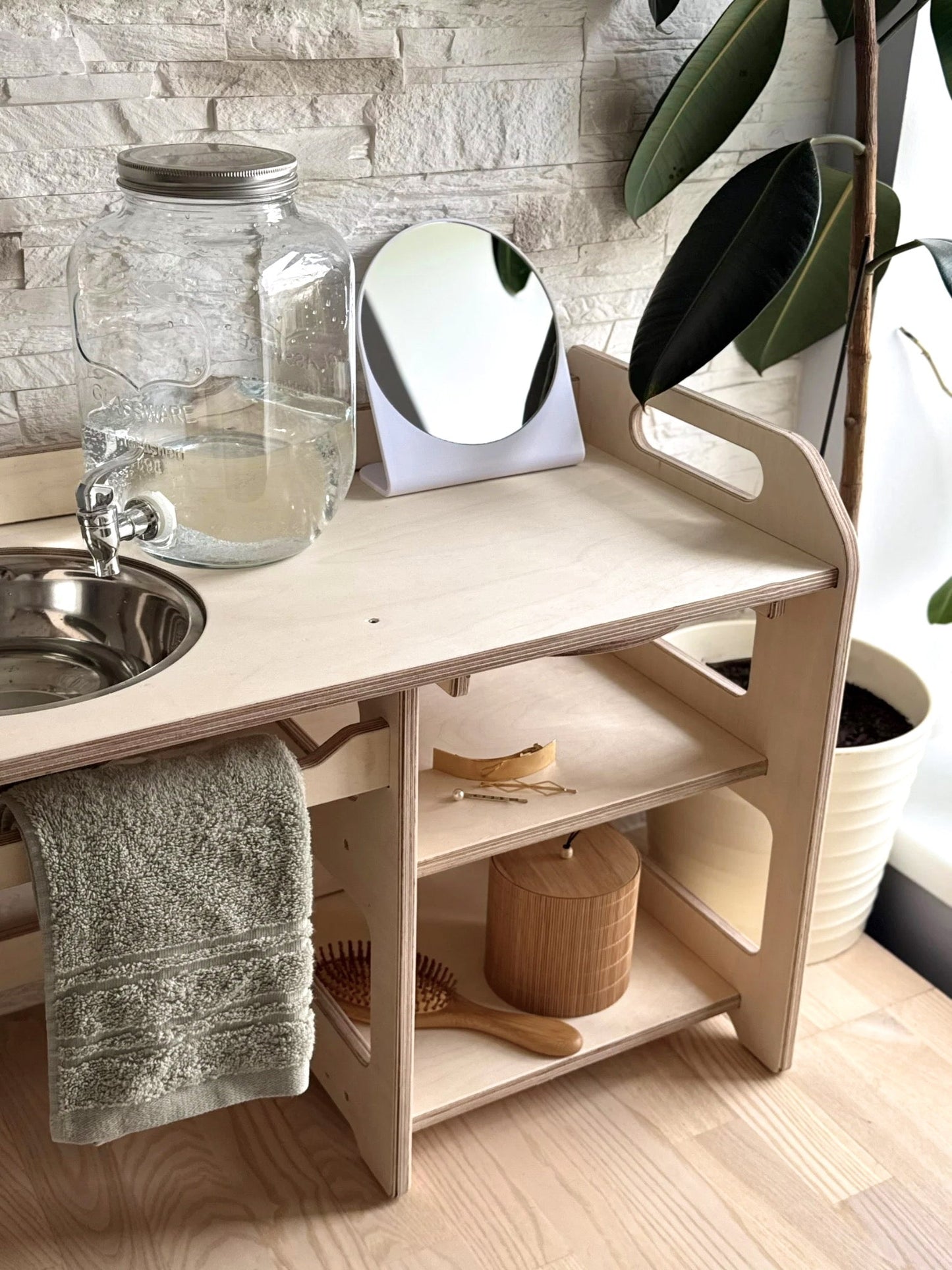 Seravellea™Montessori Wash Station with Lid
