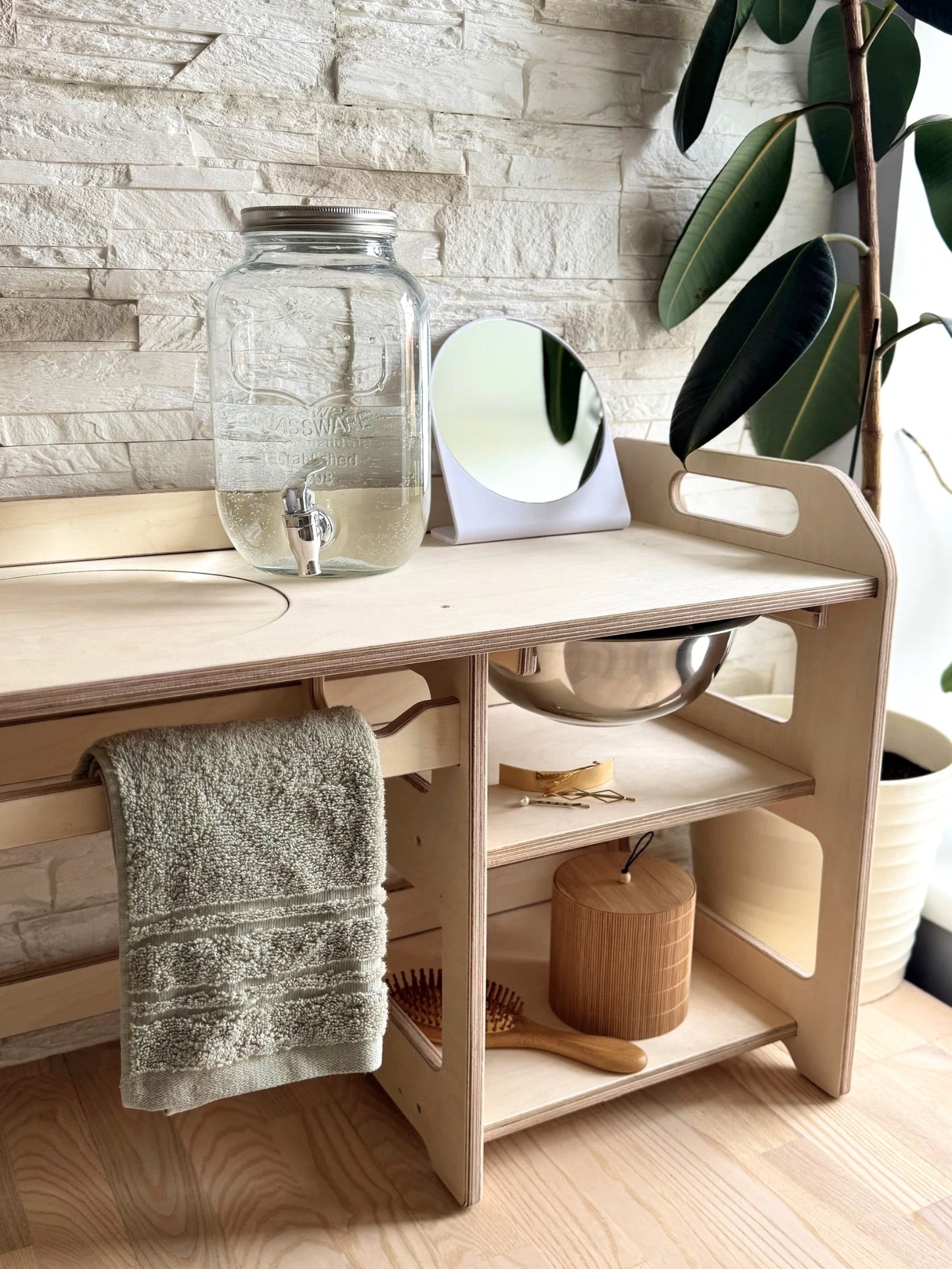 Seravellea™Montessori Wash Station with Lid
